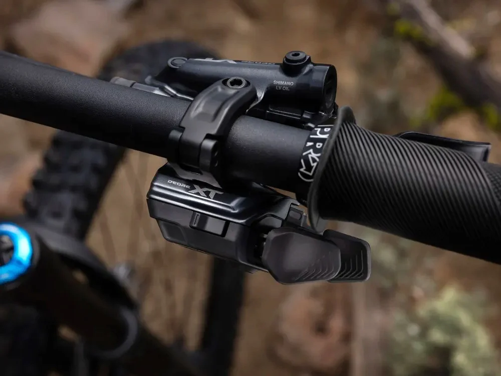 SHIMANO SW-M8250 Switch Shift Right Deore XT Di2 I-SPEC EV